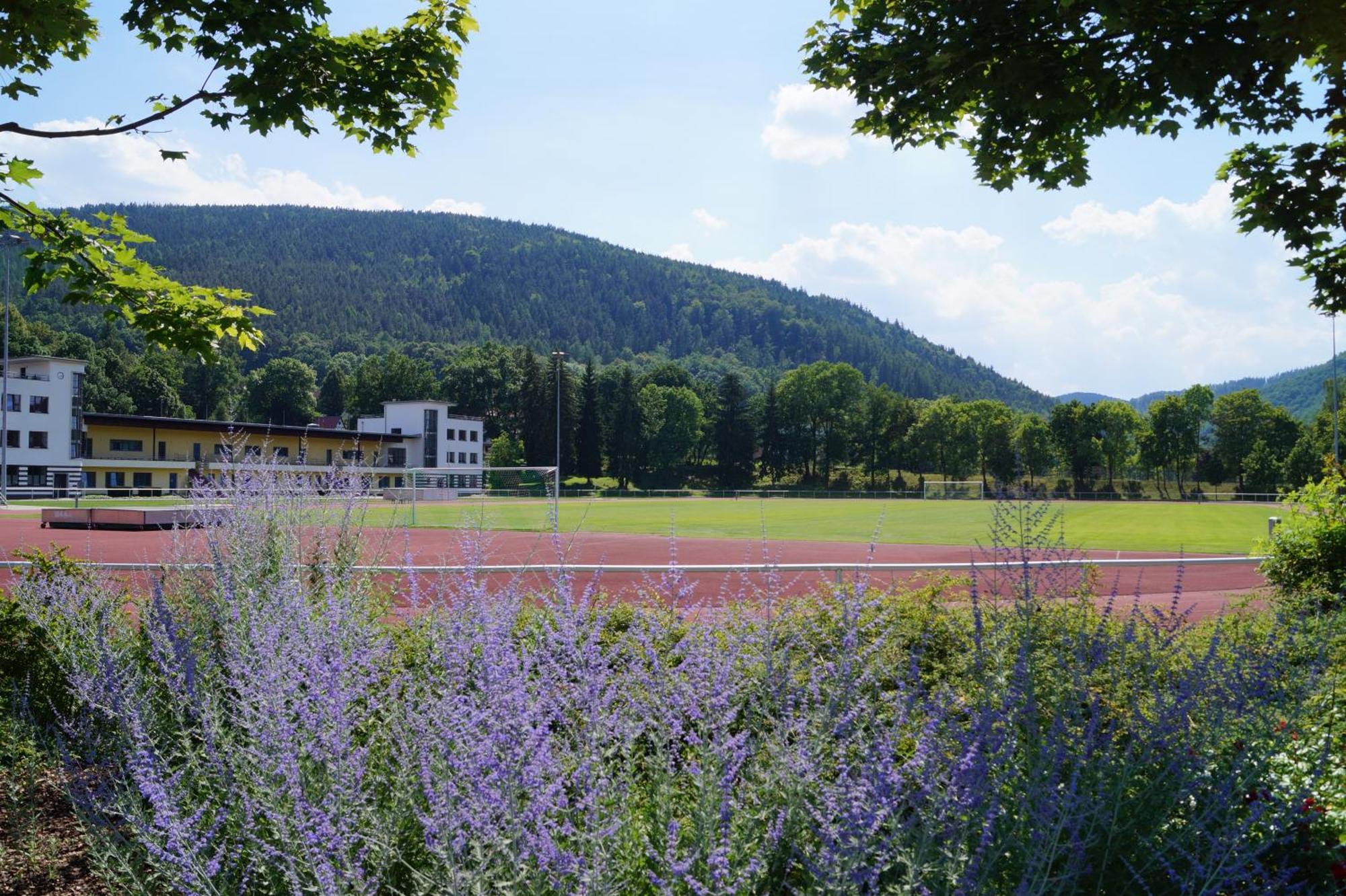 Hotel Landessportschule Bad Blankenburg Exterior foto